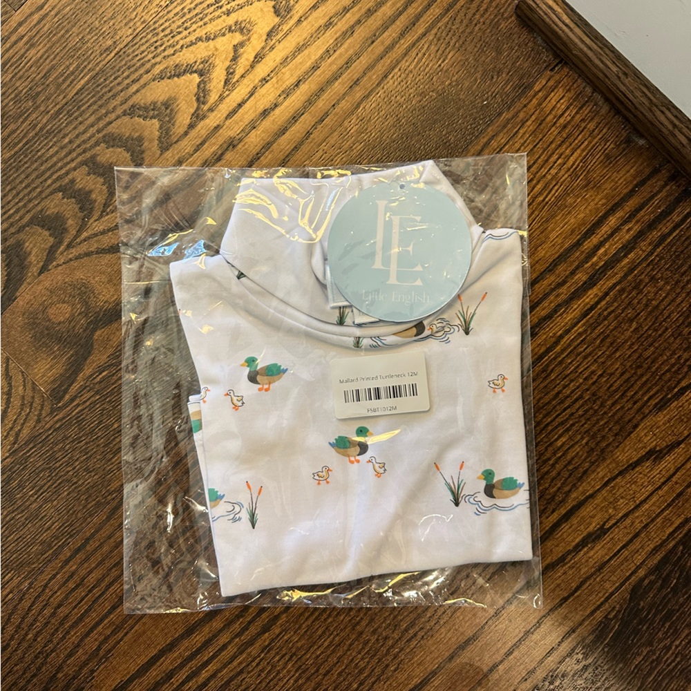 NWT Little English turtleneck